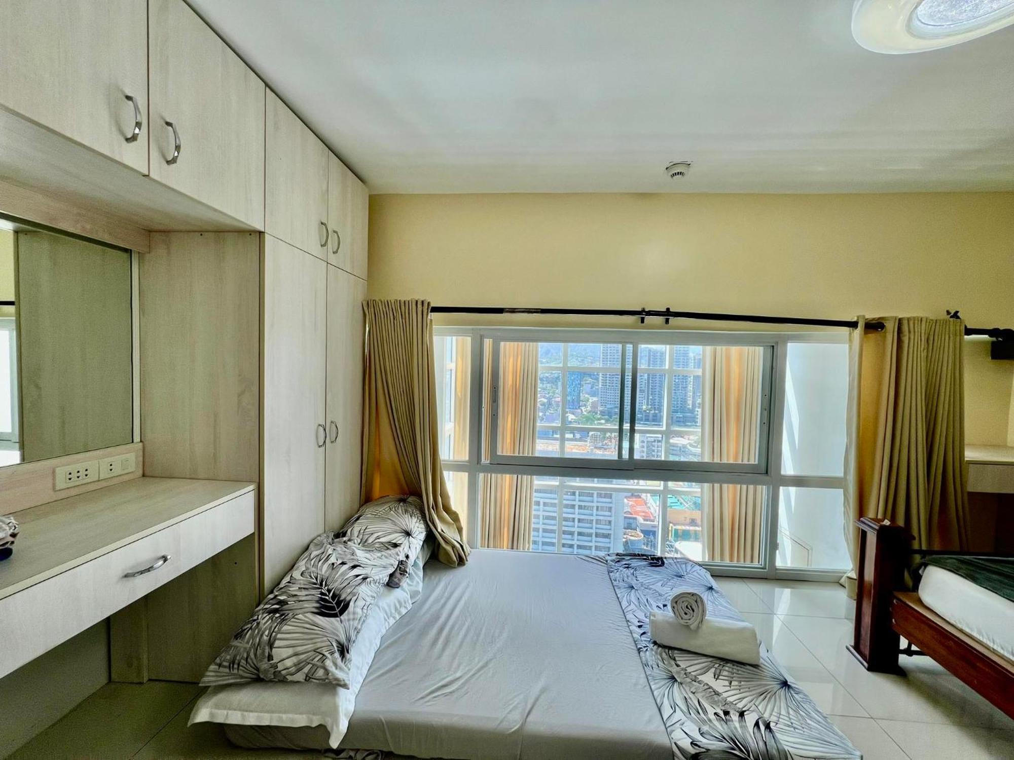 2 Bedroom Condo Unit With City And Mountain View Cebú Exterior foto